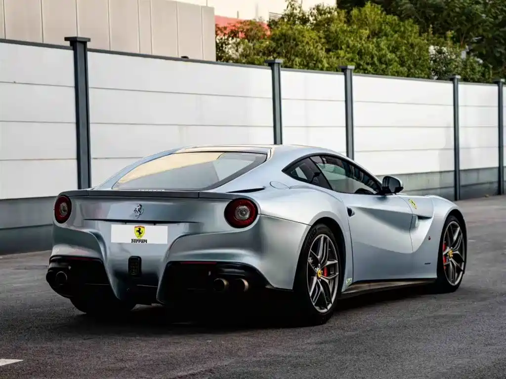 Ferrari F12berlinetta 2013 6.3L Standard фото 4