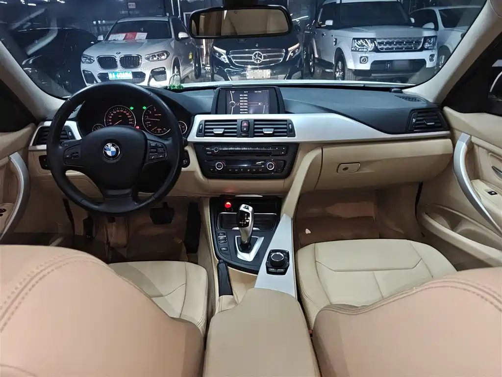 BMW 3 Series 2014 320Li Fashion фото 6