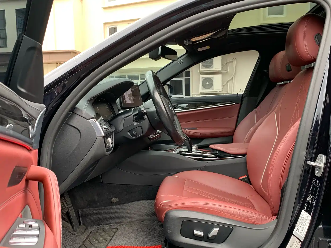 BMW 5 Series 2021 525Li M Sport Package фото 14