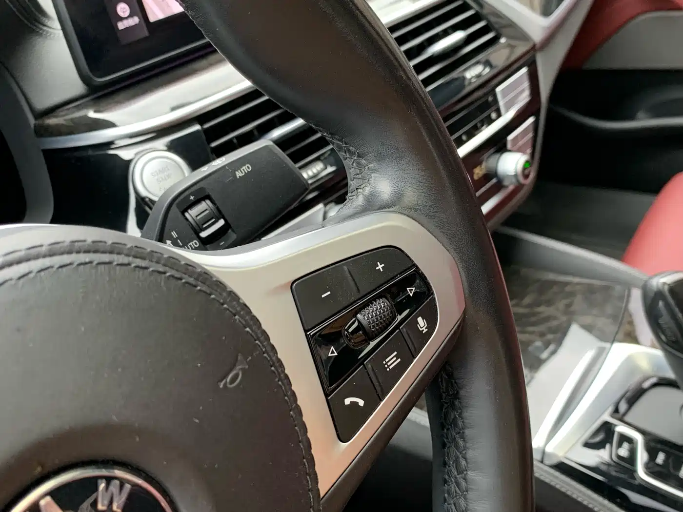 BMW 5 Series 2021 525Li M Sport Package фото 25
