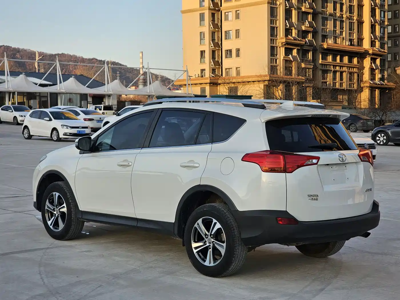 Toyota RAV4 Rongfang 2015 2.0L CVT 2WD Trend Edition фото 4