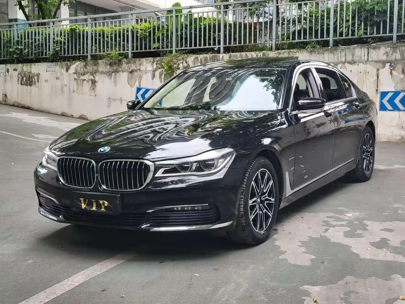 BMW 7 Series 2016 730Li Leading