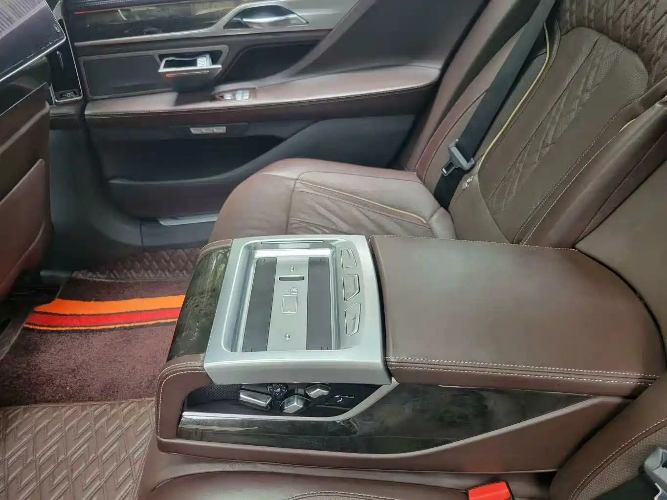 BMW 7 Series 2016 730Li Leading фото 10