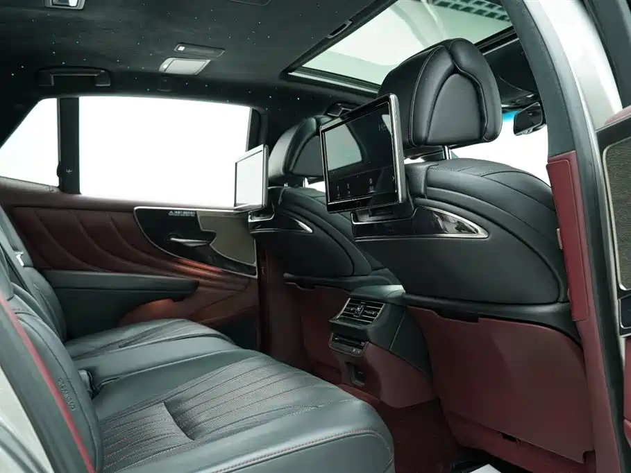 Lexus LS 2018 500h Executive Edition China V фото 24