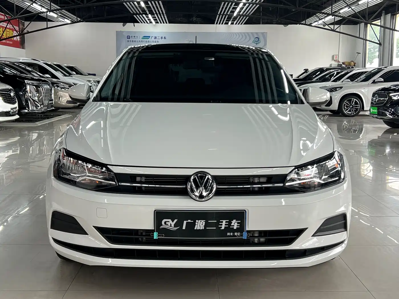 Volkswagen Polo 2019 Plus 1.5L Automatic Panorama Enjoyment Edition фото 2