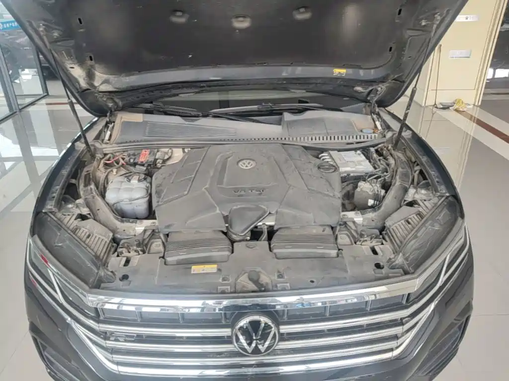 Фото 20 - Volkswagen Touareg