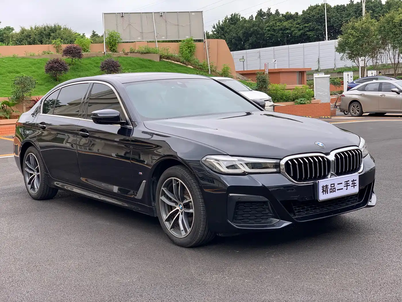 BMW 5 Series 2021 525Li M Sport Package фото 3