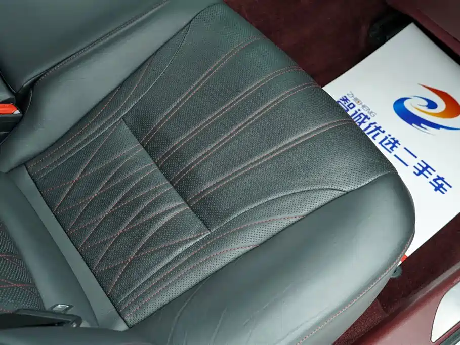 Lexus LS 2018 500h Executive Edition China V фото 25