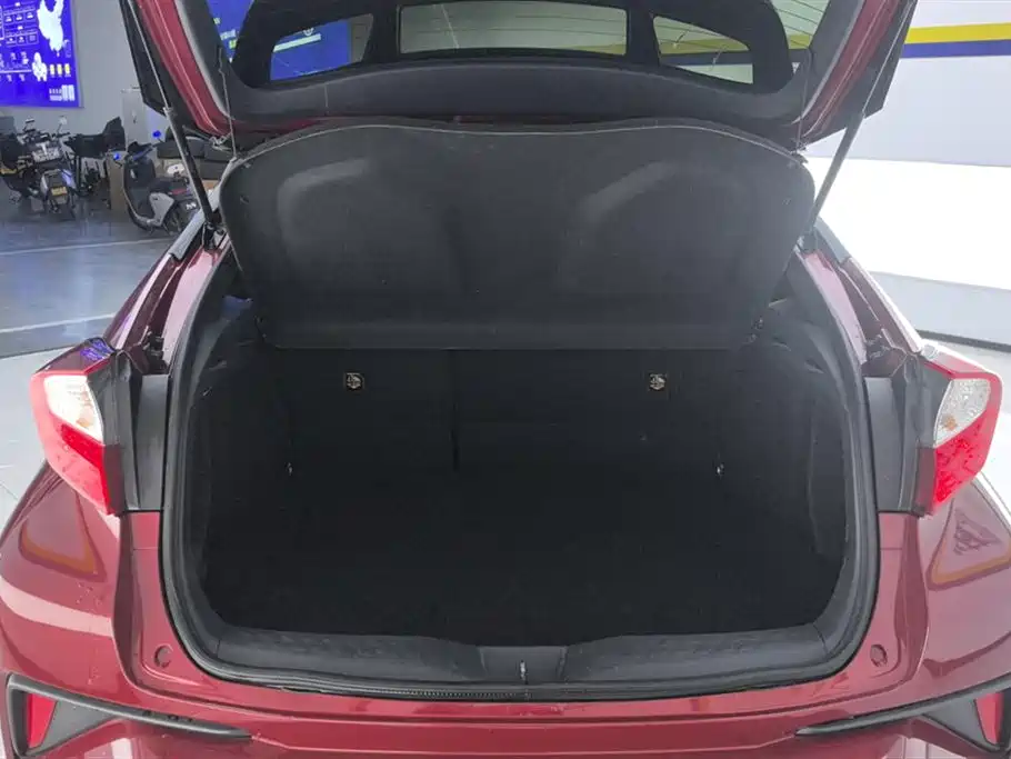 Toyota IZOA 2018 2.0L Yichi Edition China V фото 4