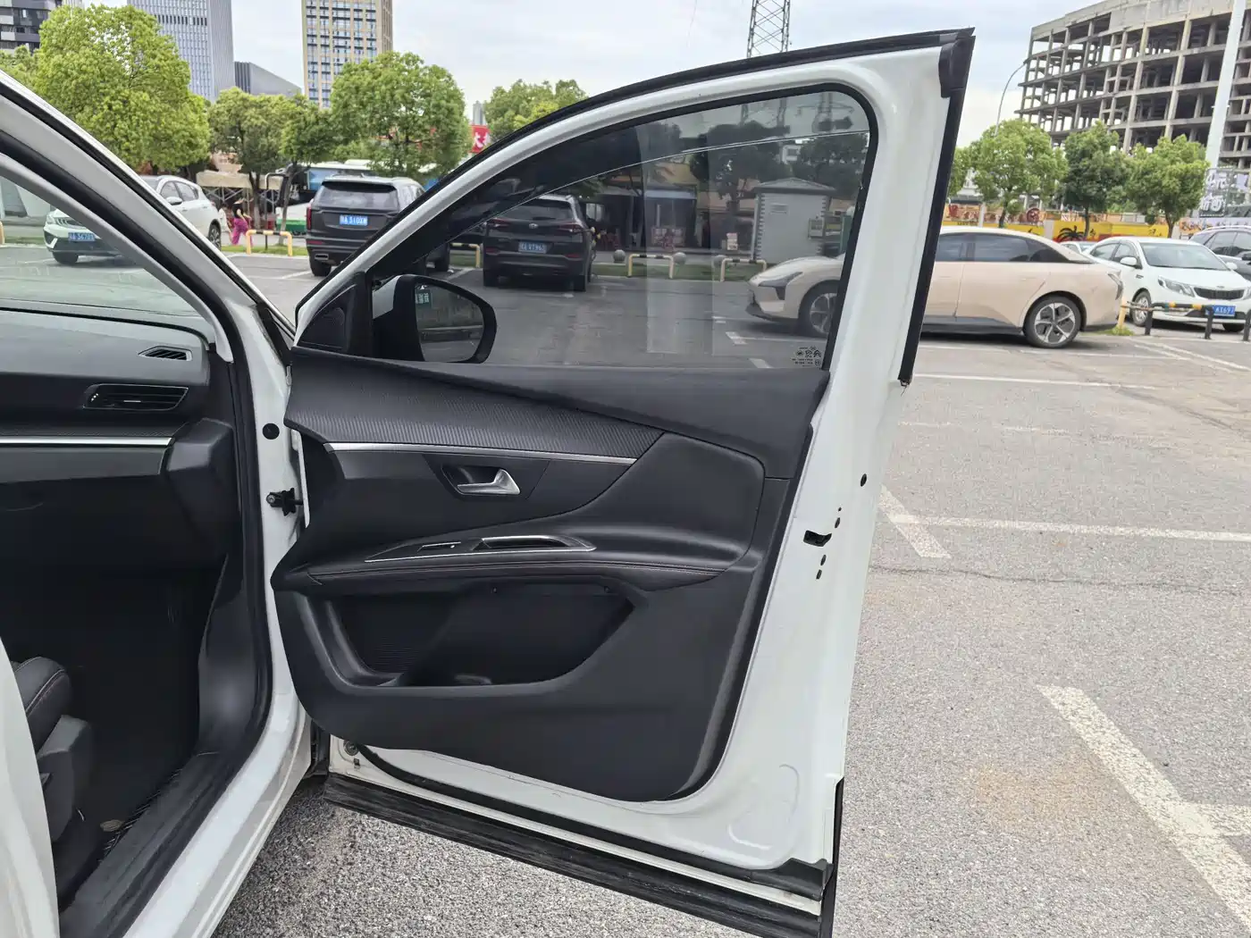 Peugeot 5008 2017 380THP 7-seat Elite Edition фото 15