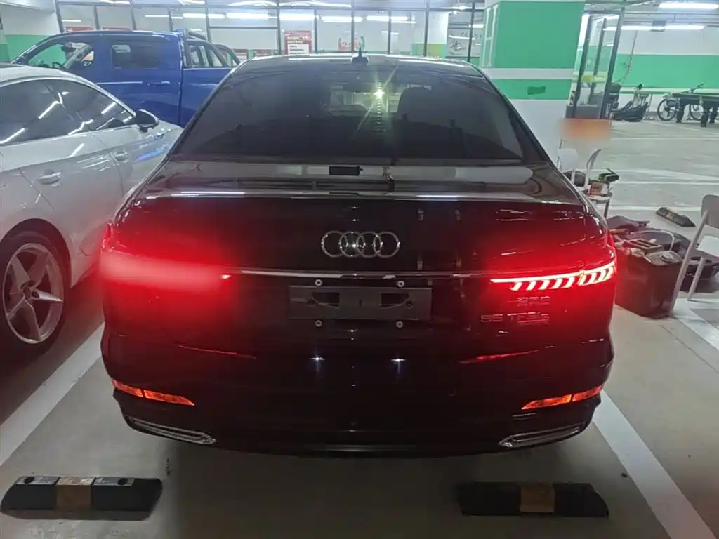 Audi A6L New Energy 2020 55 TFSI e quattro фото 6