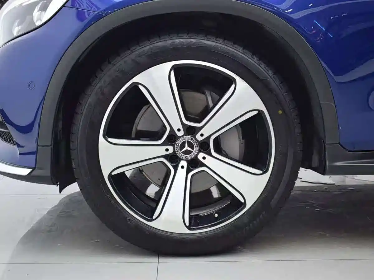 Mercedes-Benz GLC 2019 GLC 300 L 4MATIC Dynamic фото 17