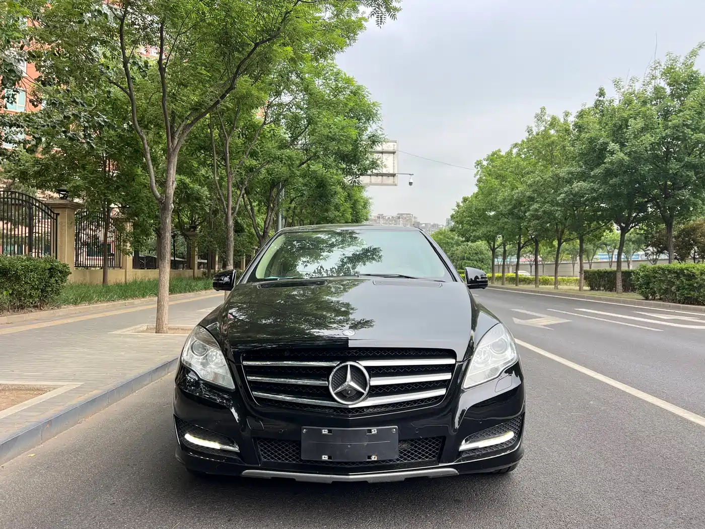 Mercedes-Benz R-Class 2017 R 320 4MATIC Business Collector's Edition фото 16