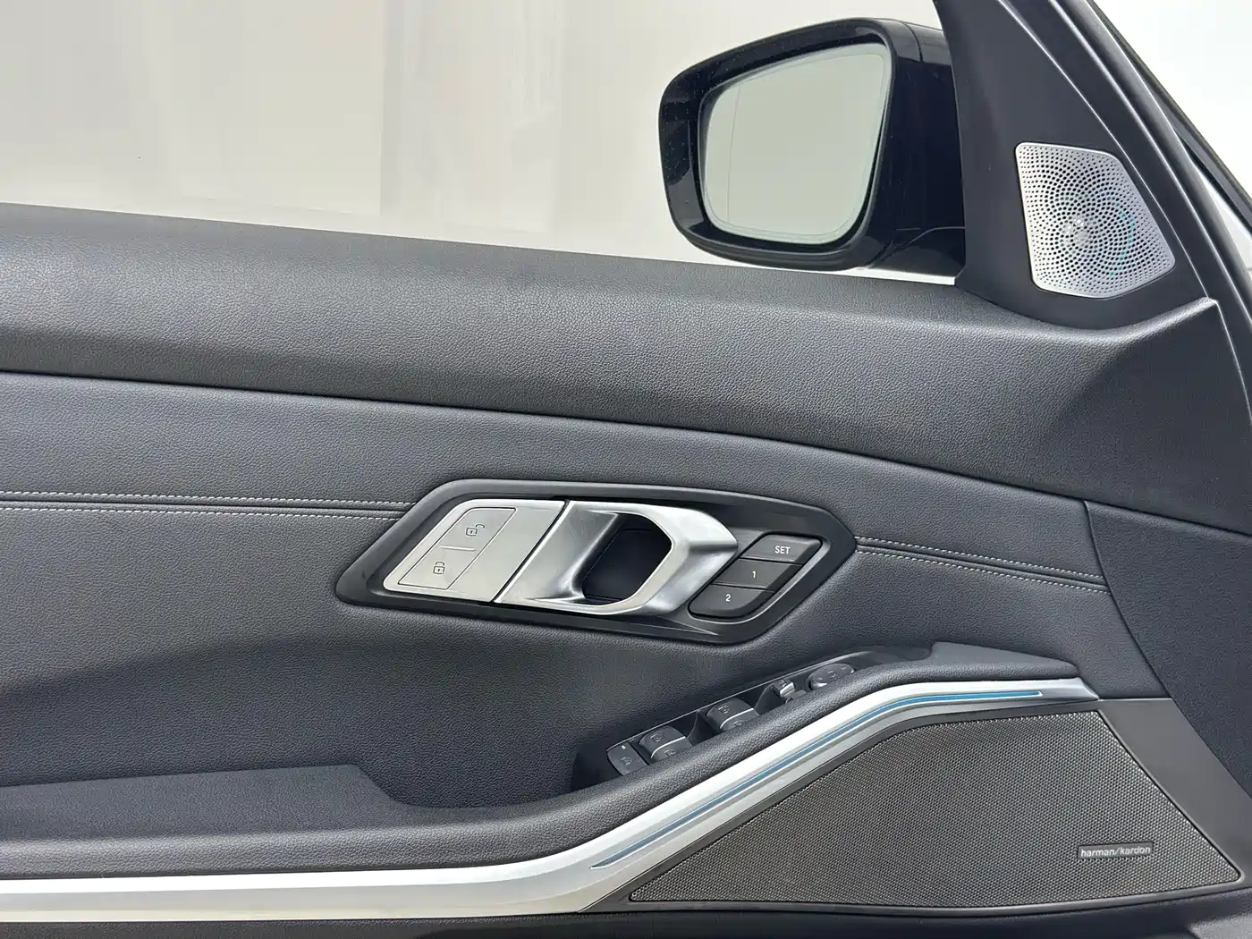 BMW 3 Series 2020 325Li M Sport Black Night Package фото 14