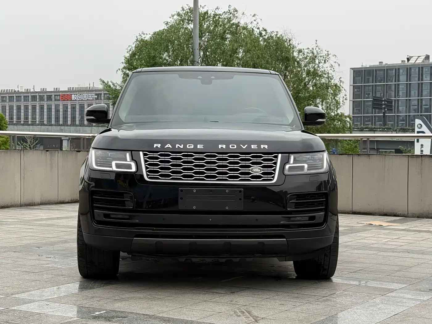 Land Rover Range Rover 2018 3.0 SC V6 Vogue Heritage Extended Edition фото 2