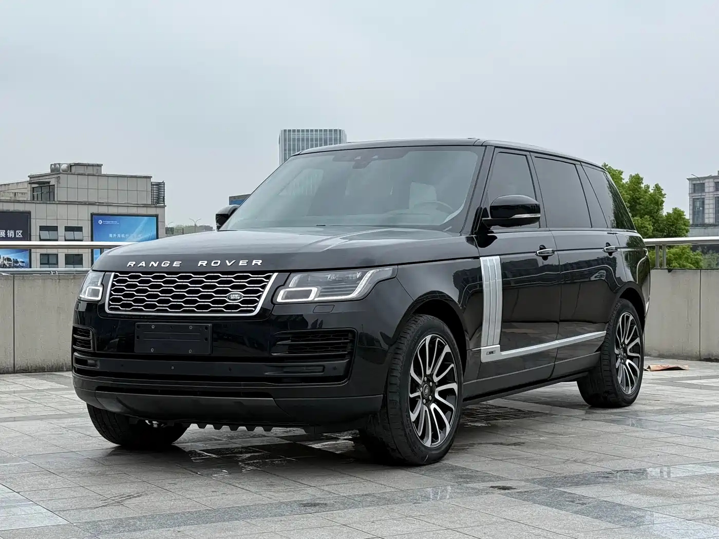 Land Rover Range Rover 2018 3.0 SC V6 Vogue Heritage Extended Edition