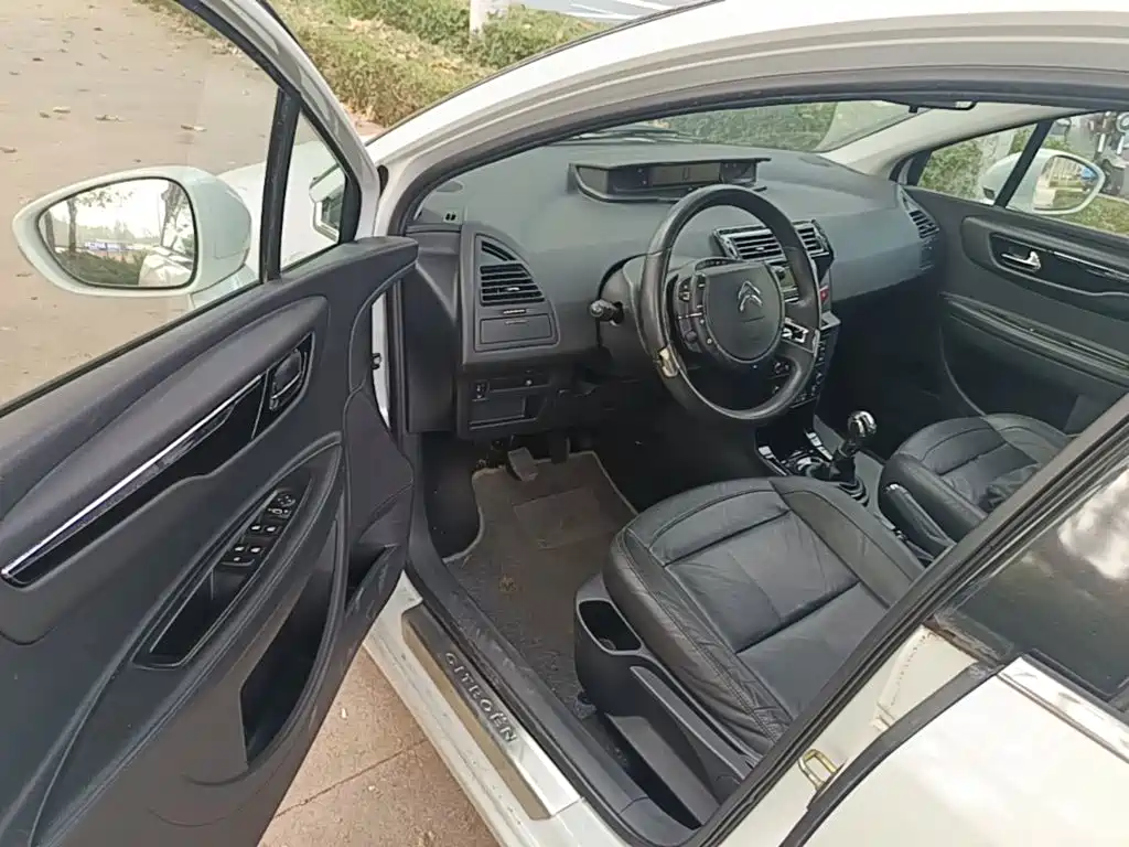Photo 16 - Citroën C-Quatre