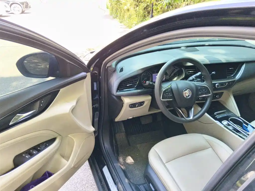 BUICK REGAL