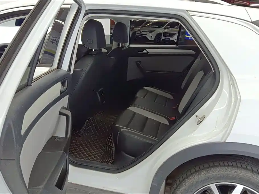 Volkswagen T-ROC 2023 280TSI DSG 2WD Time Edition фото 11