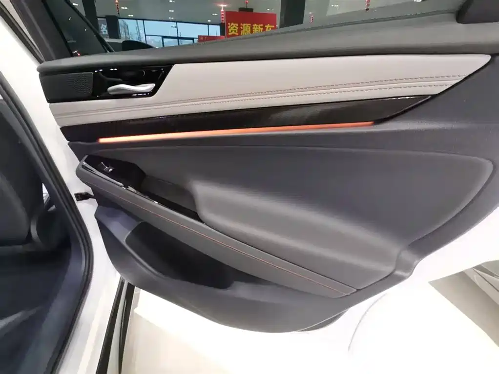 VOLKSWAGEN ID.7 VIZZION