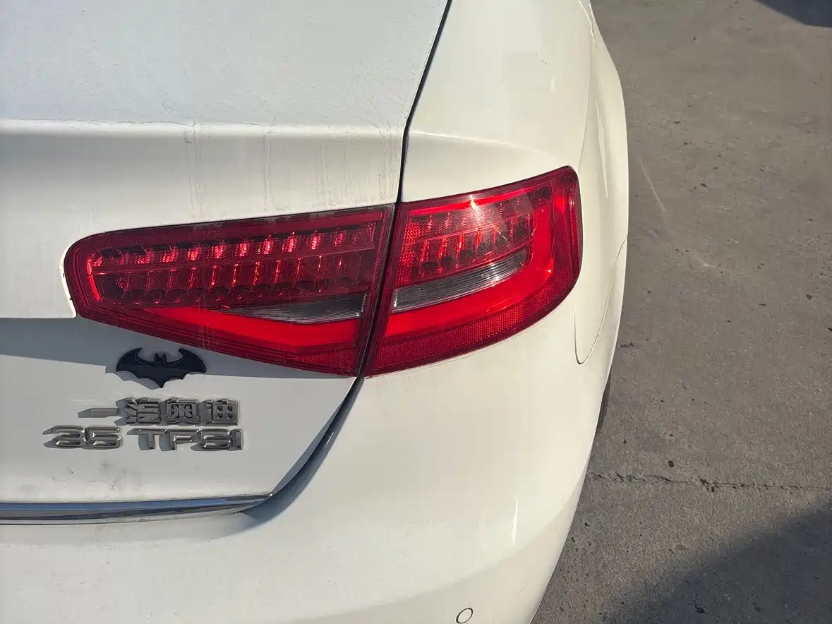 Audi A4L 2013 35 TFSI Automatic Comfort фото 6