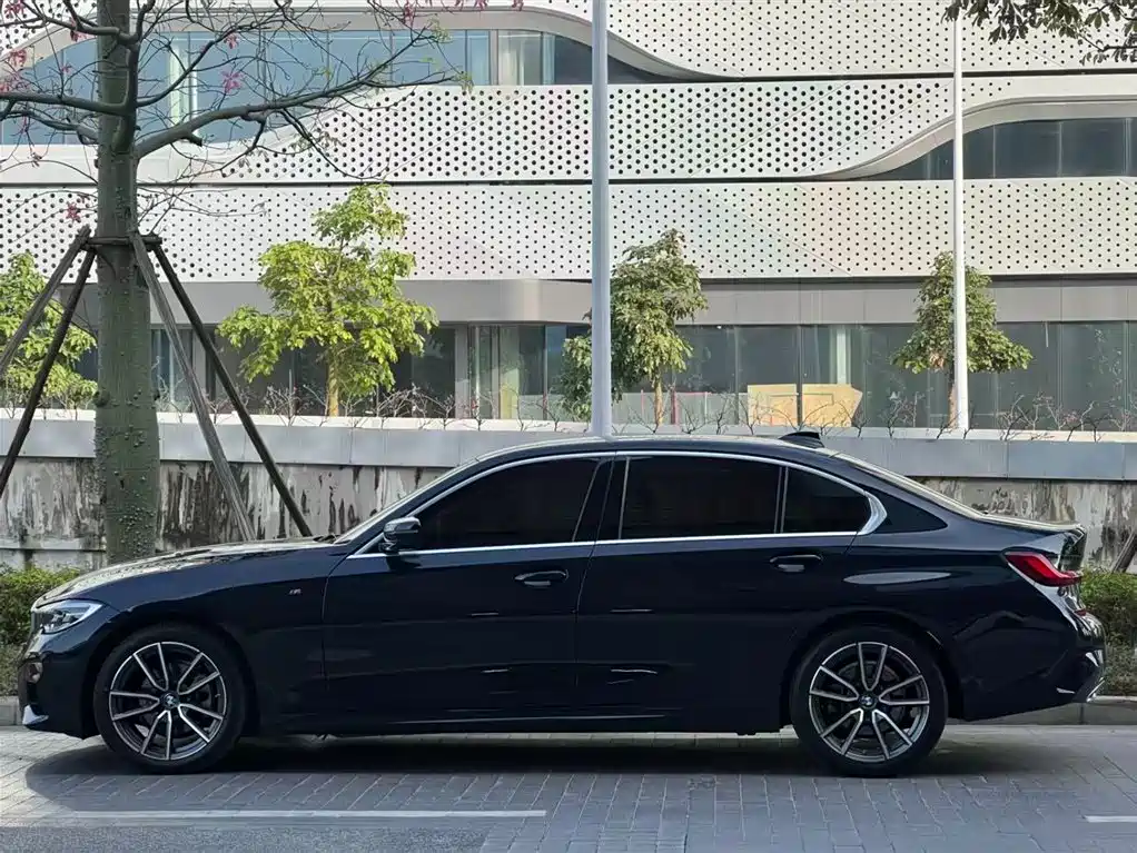 BMW 3 Series 2022 320Li M Sport Package фото 6