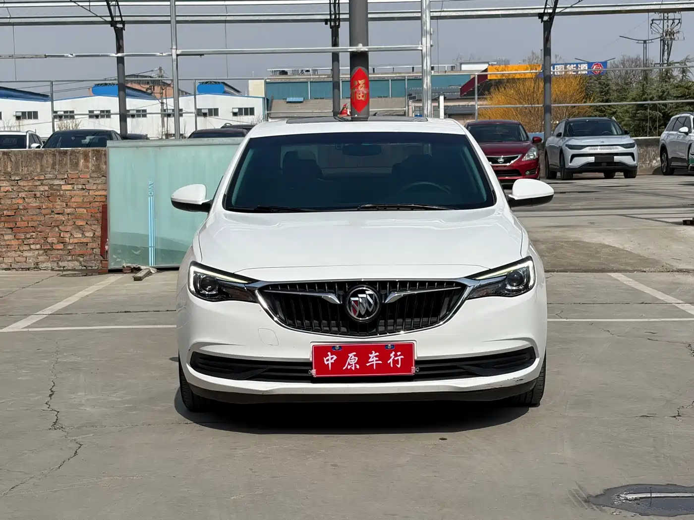 Buick Excelle 2018 15T Manual Elite (China V) фото 2