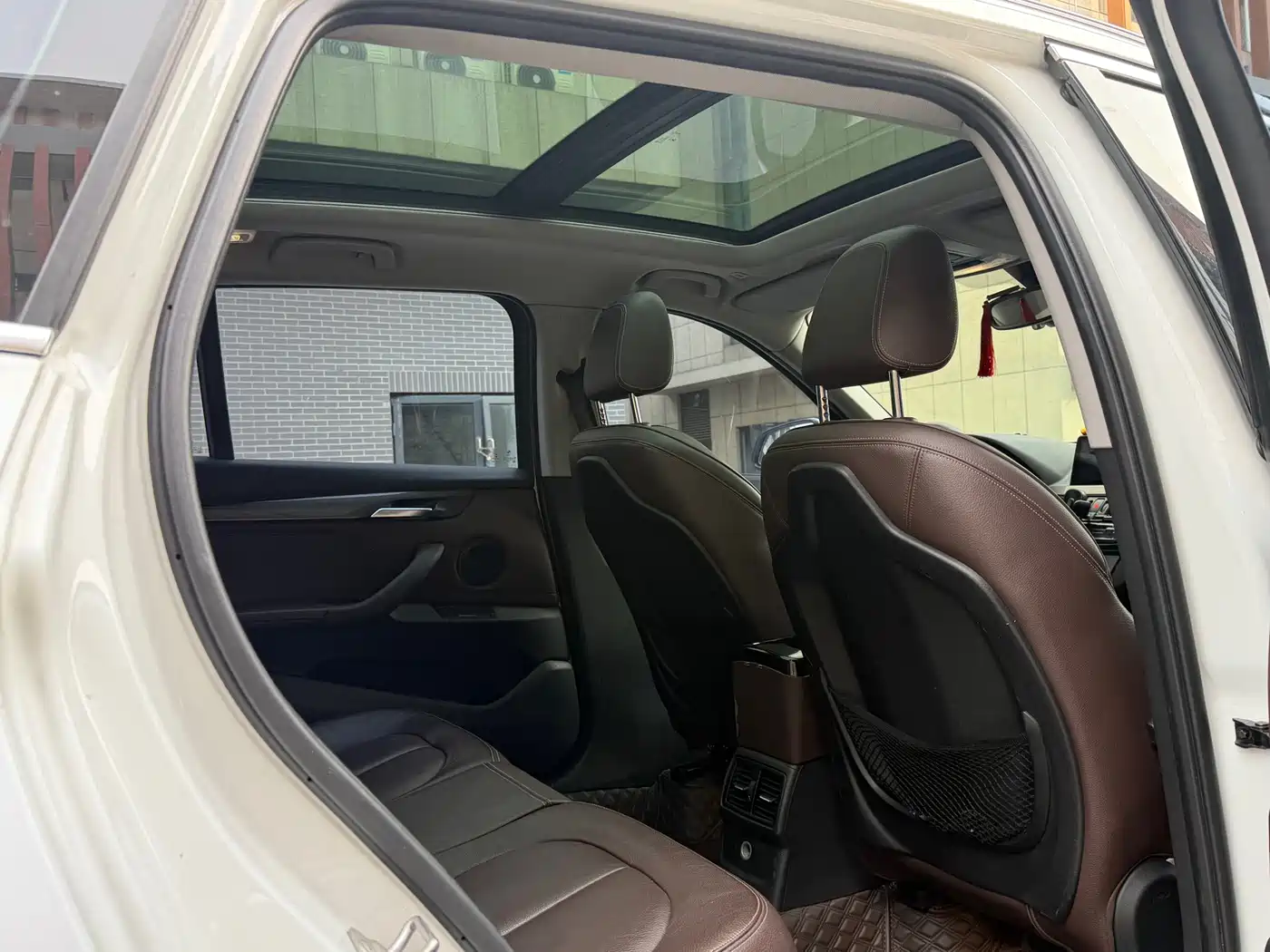 BMW X1 2018 sDrive18Li Premium Model фото 8
