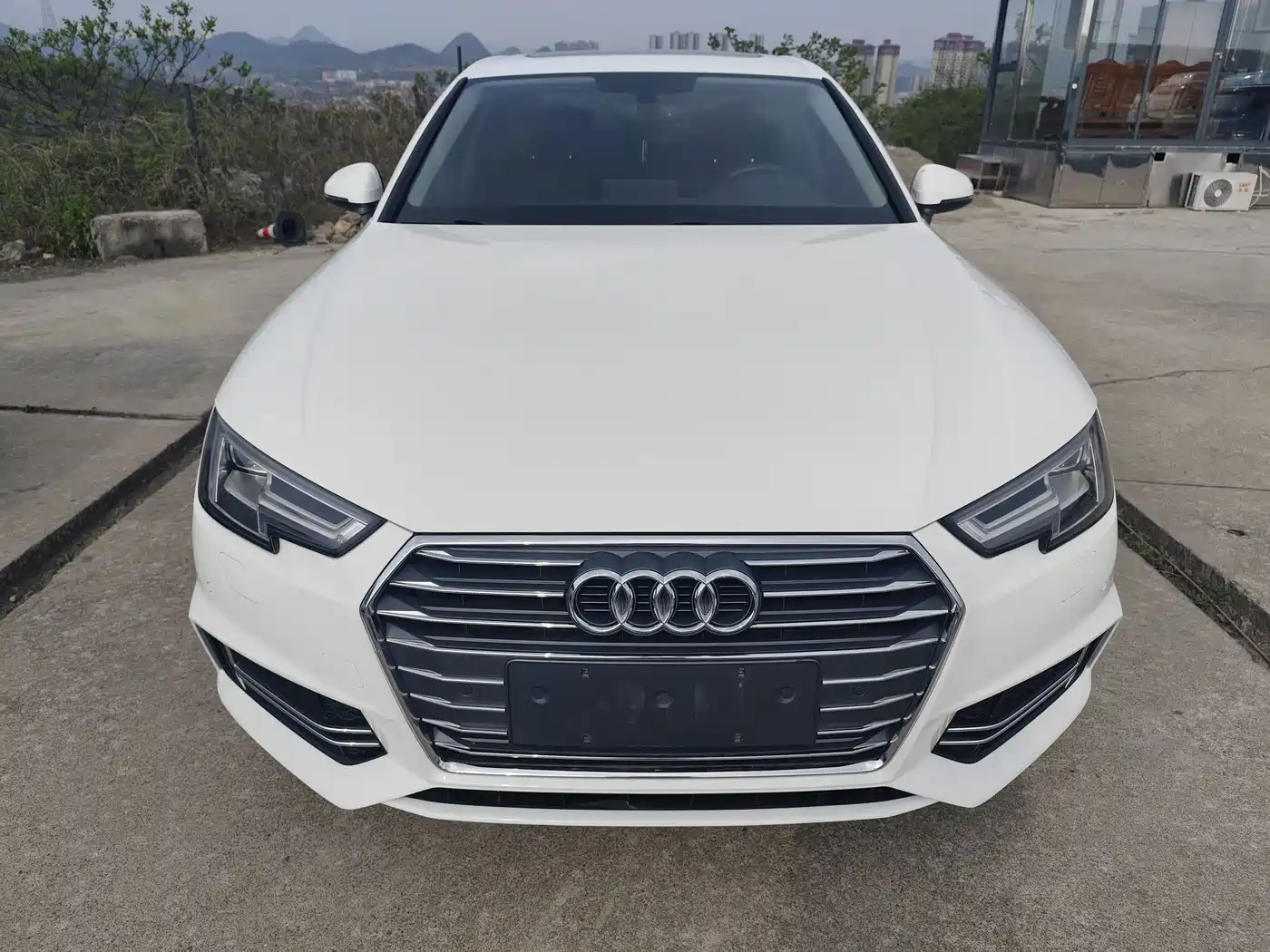 Audi A4L 2018 30th Anniversary 40 TFSI Fashion фото 2
