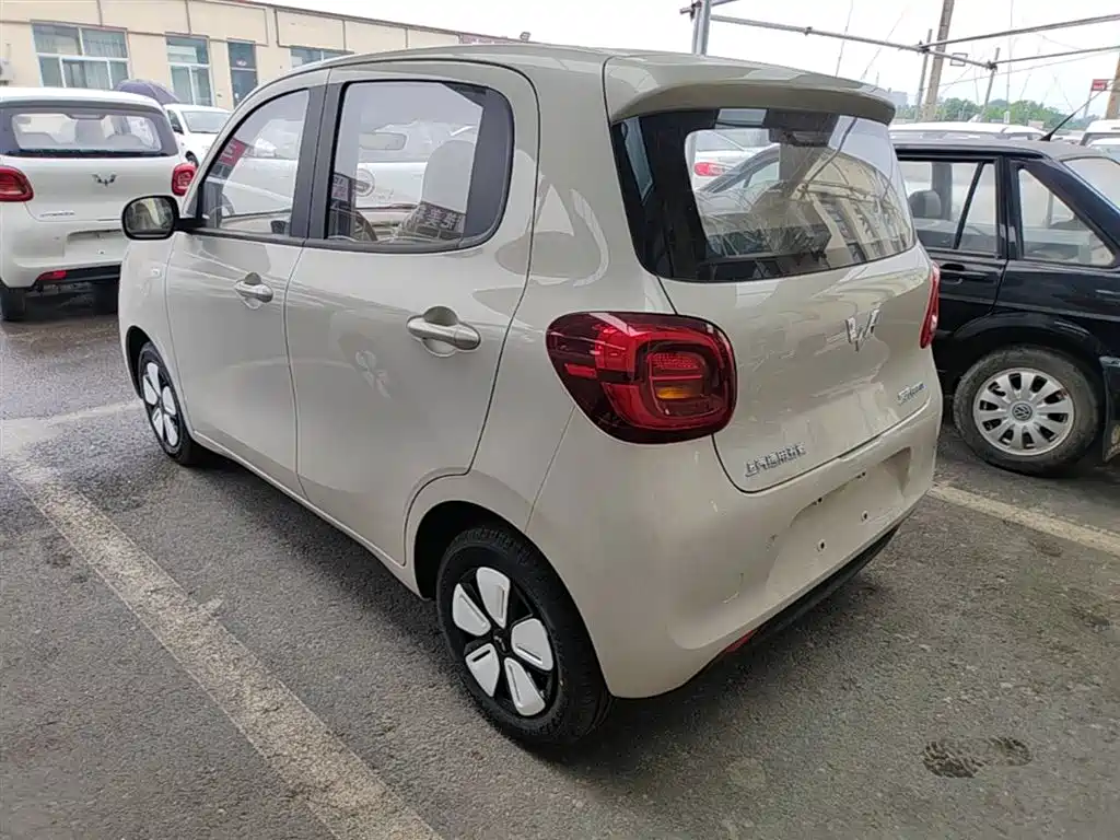 Wuling Motors Hongguang MINIEV 2026 2025 4-Door Advanced