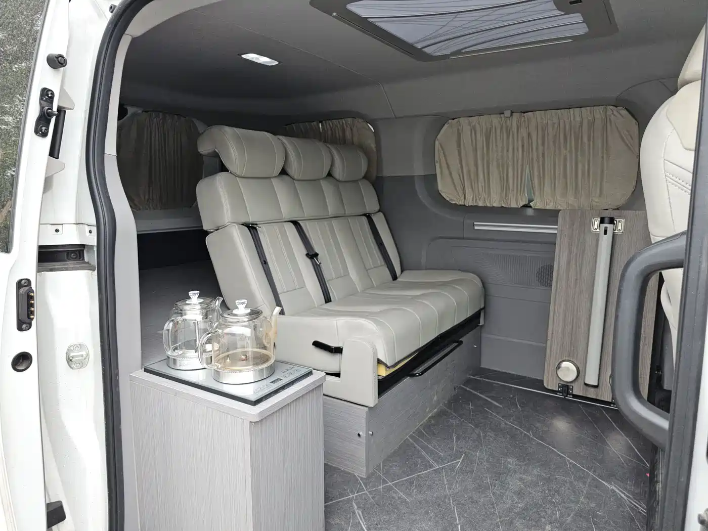 SAIC Maxus Xintu V70 2023 Model 2.0T Elite Edition Automatic Short Wheelbase Low Roof 5/6-Seater фото 8