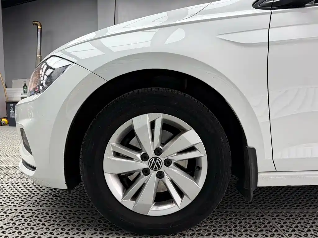 Photo 14 - Volkswagen Polo