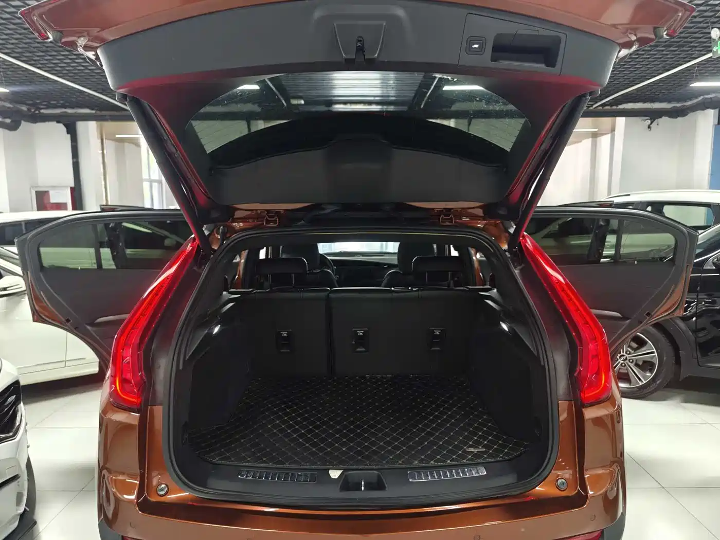 Cadillac XT4 2018 Model 28T 2WD Luxury фото 15