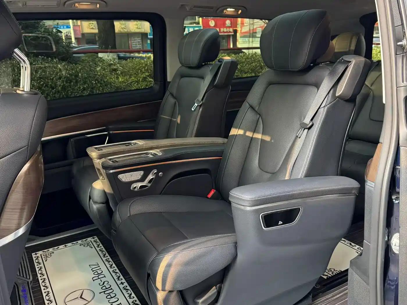 MERCEDES-BENZ V CLASS