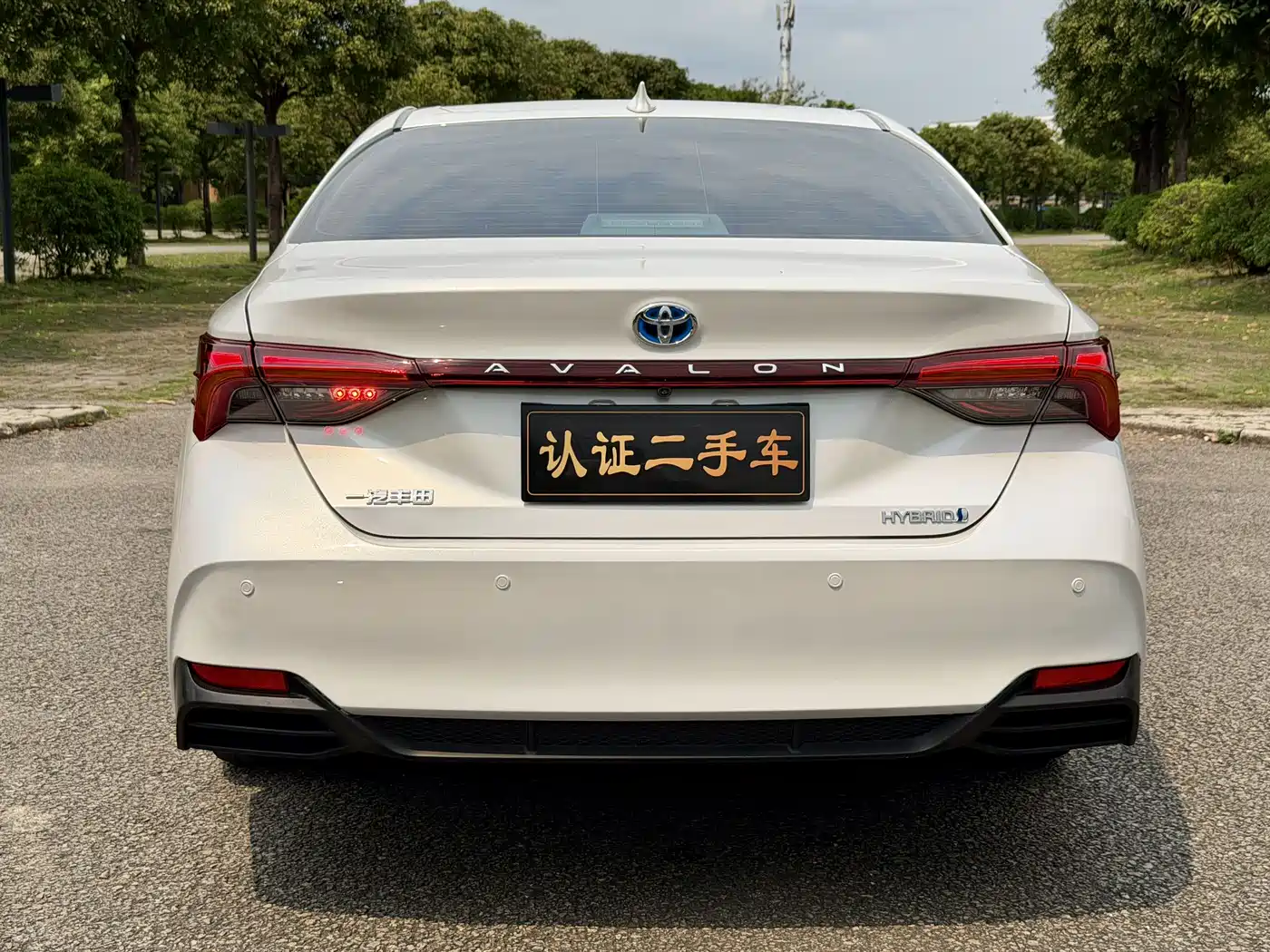 Toyota Avalon 2022 Hybrid 2.5L Luxury Edition фото 27