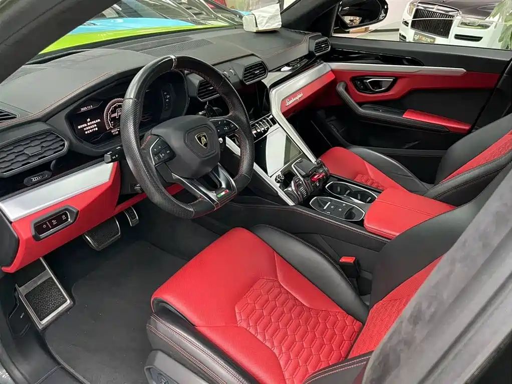 Lamborghini Urus 2021 4.0T V8 фото 15
