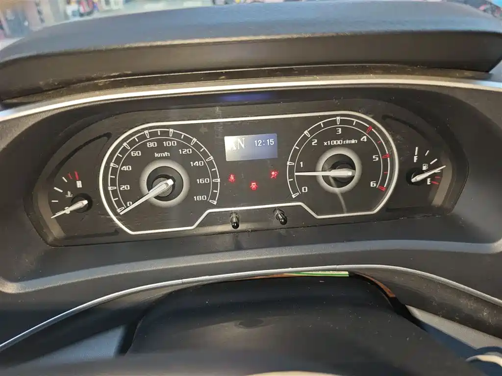 SAIC Maxus Xintu V80 2023 2.0T AMT Classic Aoyun Long Wheelbase Medium Roof 6/7/8/9 Seats фото 4