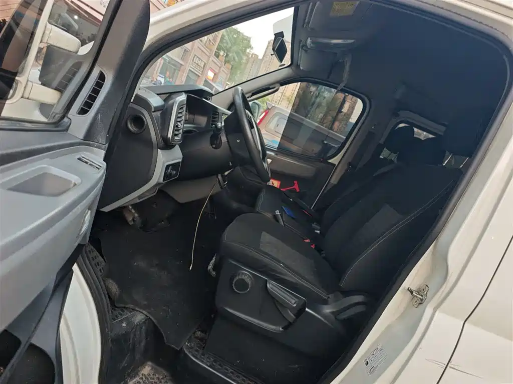 SAIC Maxus Xintu V80 2023 2.0T AMT Classic Aoyun Long Wheelbase Medium Roof 6/7/8/9 Seats фото 8