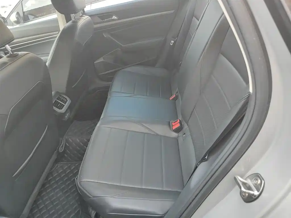 Volkswagen Lavida 2019 1.5L Automatic Comfort Edition China VI фото 17