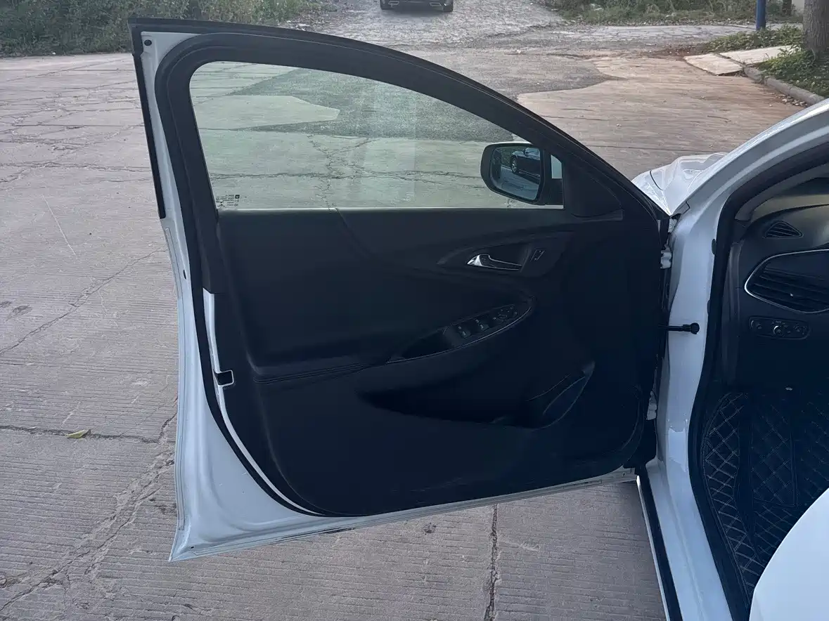 Chevrolet Malibu XL 2018 530T Auto RuiChi Edition фото 6
