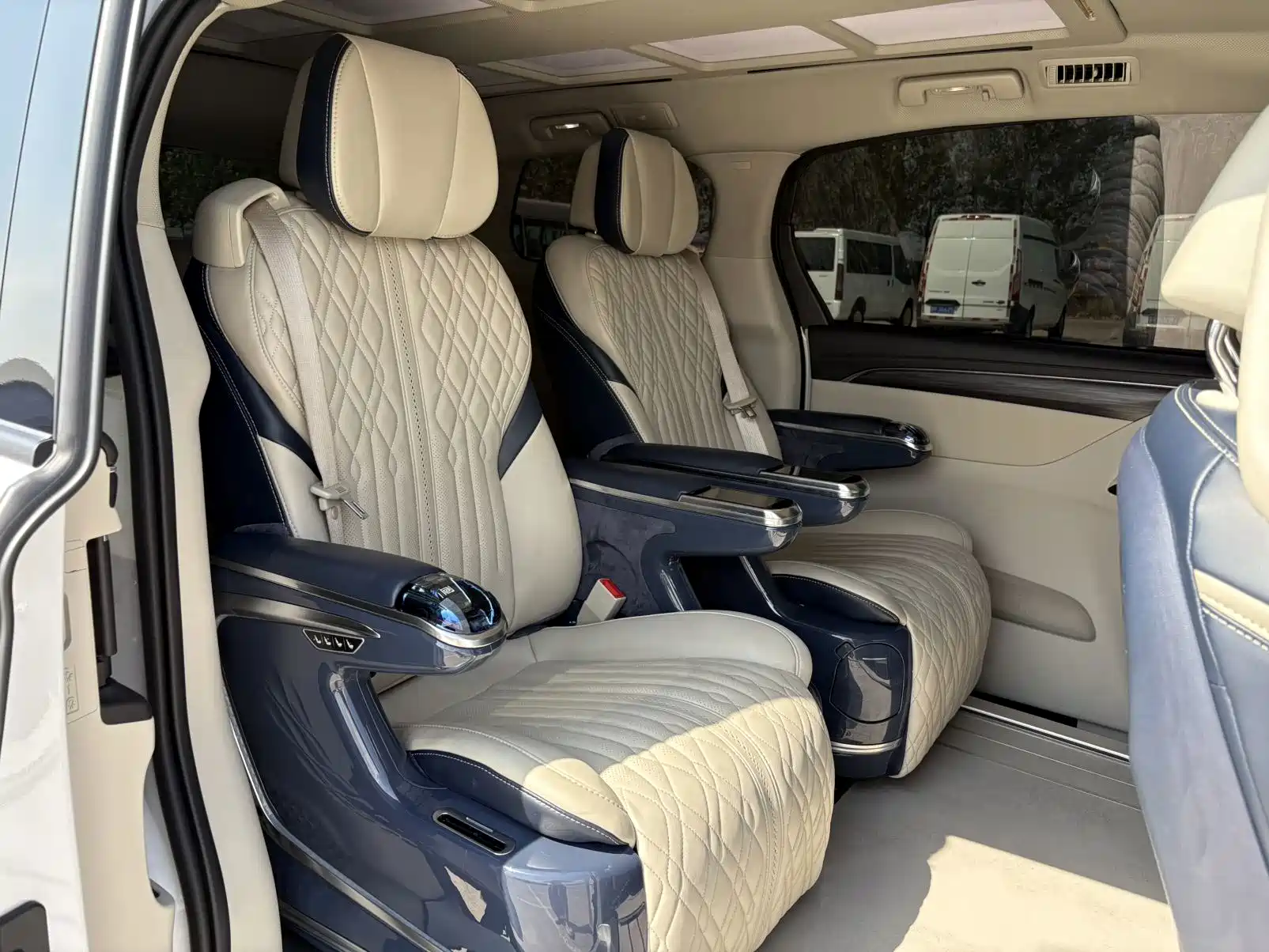 Фото 14 - Buick GL8
