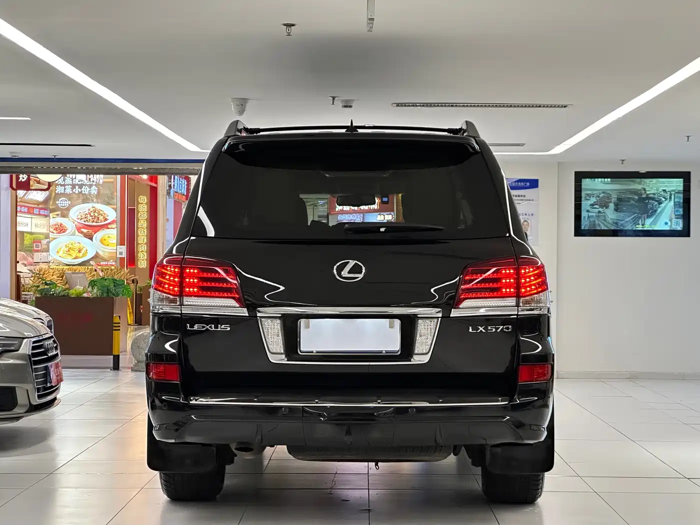 Lexus LX 2009 570 фото 6