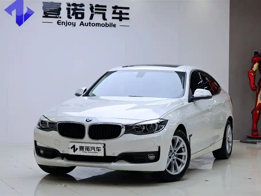 BMW 3 Series GT 2017 320i Fashion фото 9