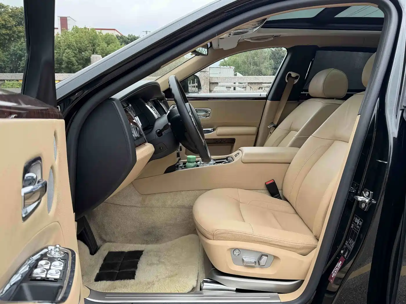 Rolls-Royce Ghost 2012 2012 6.6T Extended Version