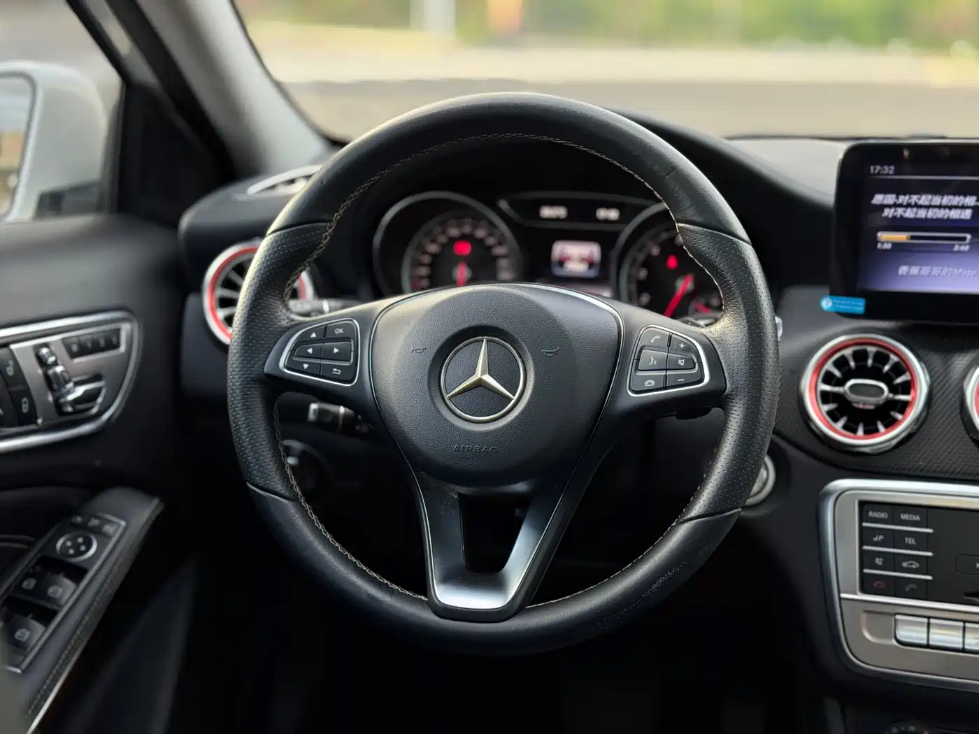 Mercedes-Benz GLA 2018 GLA 200 Fashion фото 8