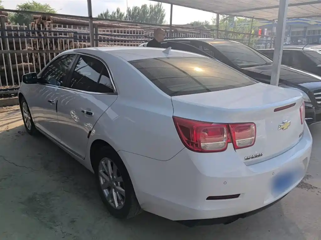 Chevrolet Malibu 2014 2.0L Automatic Luxury фото 5