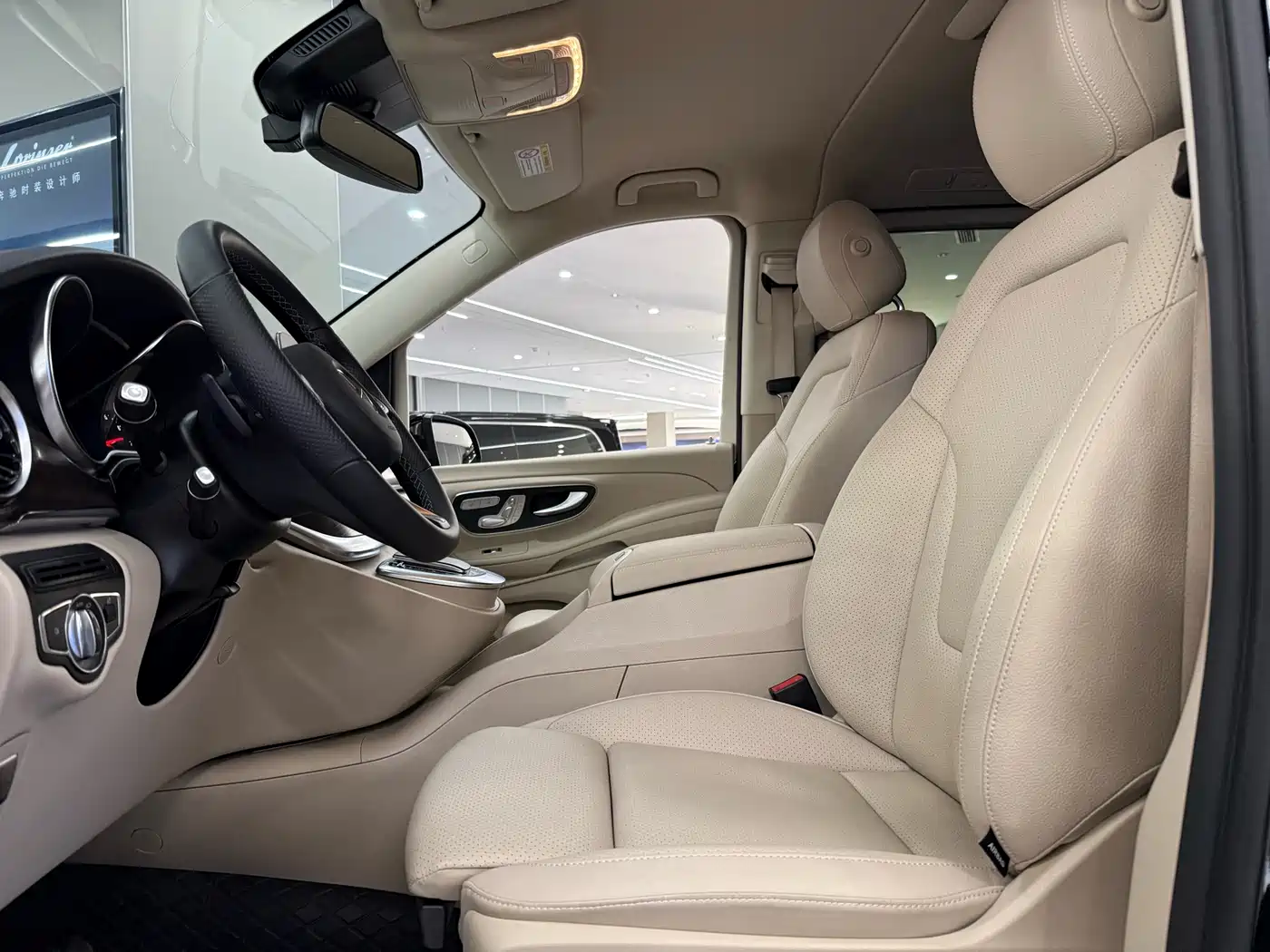 Mercedes-Benz V-Class 2022 V 260 Pilot Edition фото 12