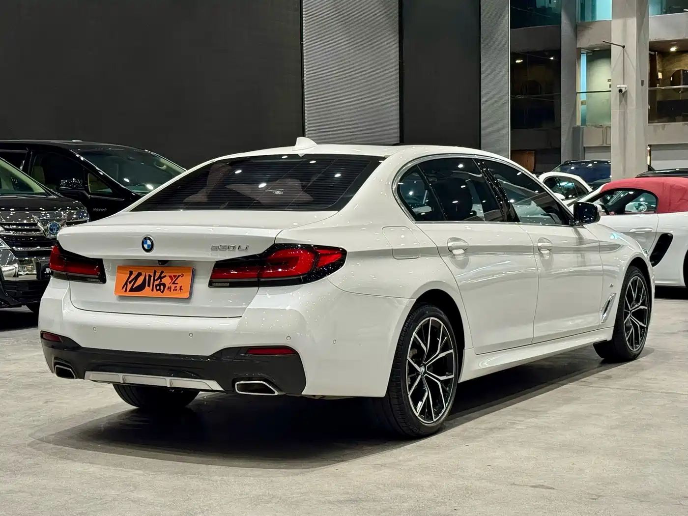 BMW 5 Series 2022 530Li Exclusive M Sport Package фото 17