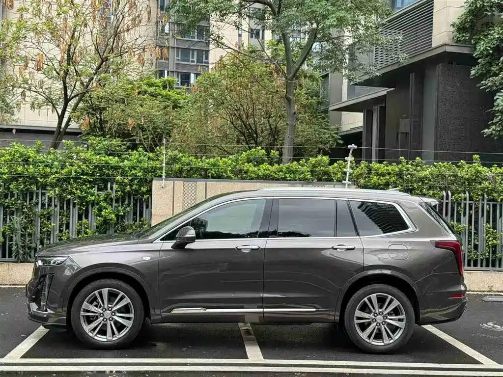 Cadillac XT6 2020 28T 6-Seater 4WD Luxury Model фото 2