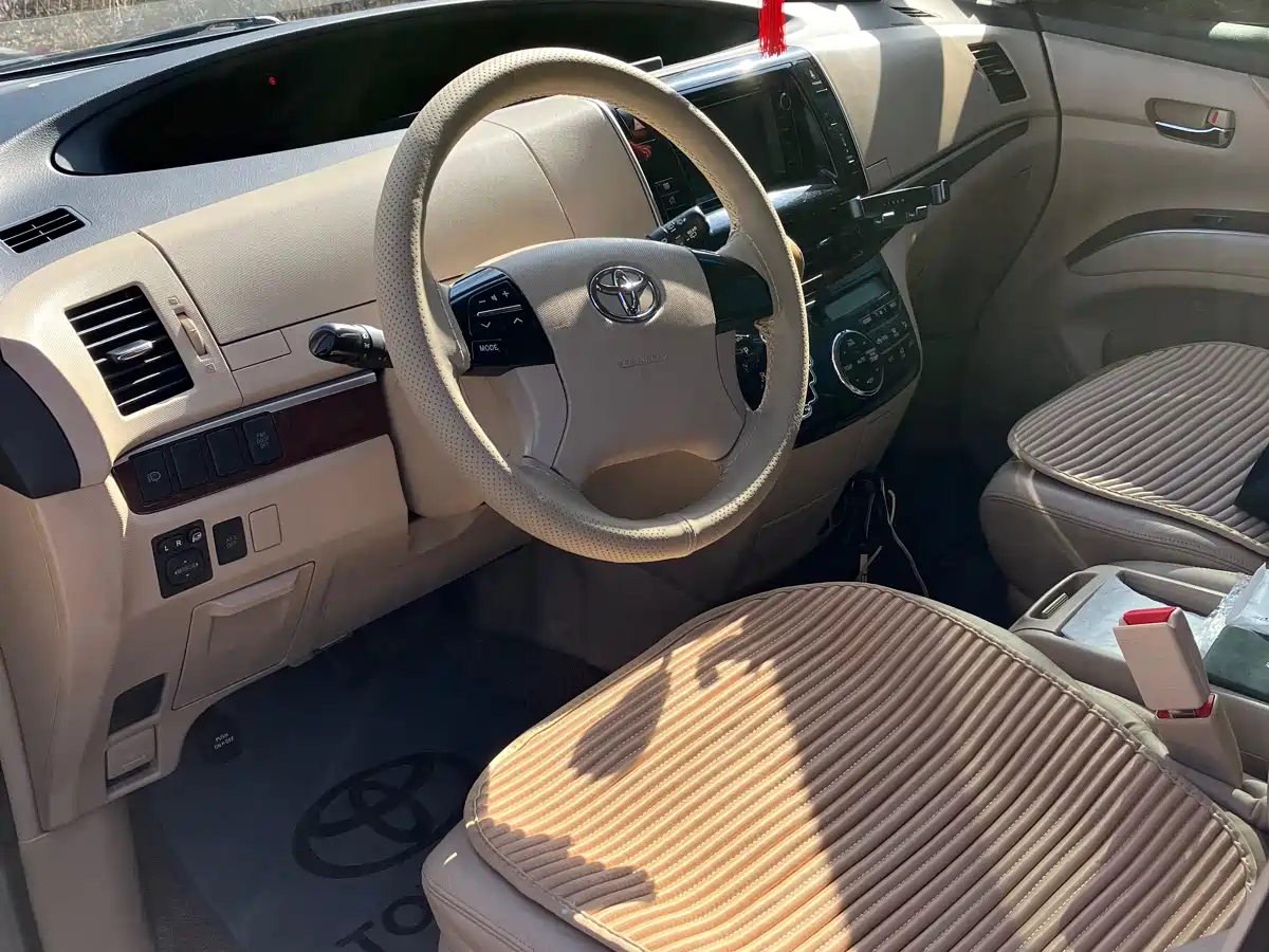 Toyota Previa 2012 2.4L 7-Seater Luxury Edition фото 11